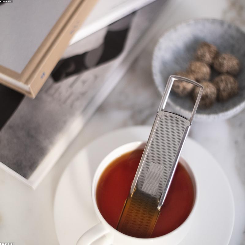 Glass Tea Infuser Bottle — 400ml